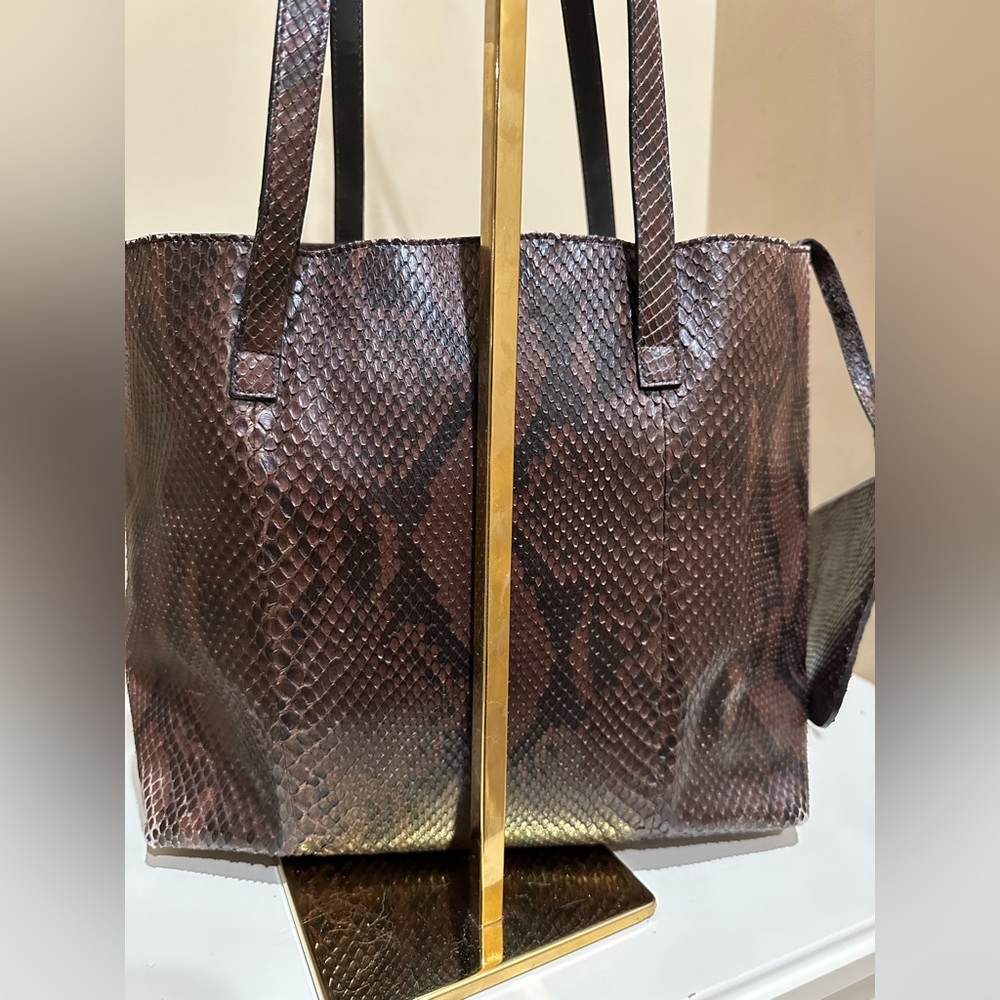 Gucci Python Open Tote W/Attached Pouch - image 8